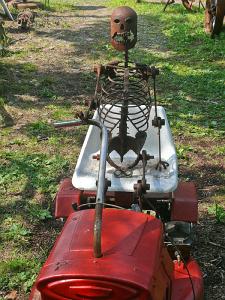 Skeleton driving tractor